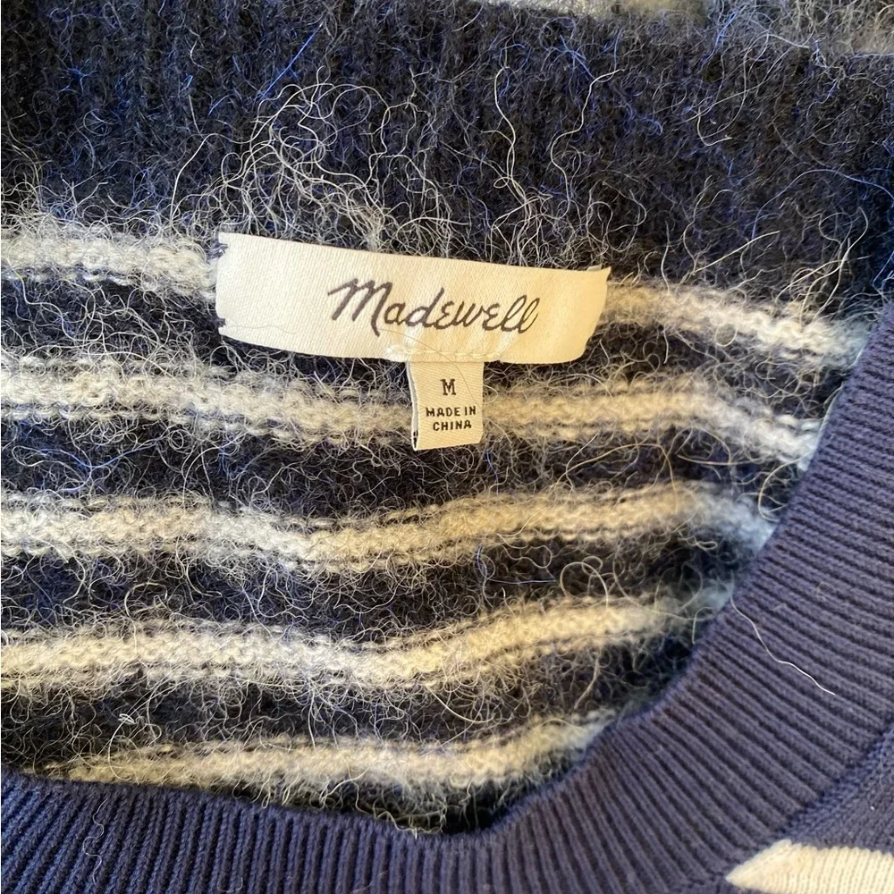 ✨Warm & Fuzzy Sweater Set (3)✨: Cupcakes & Cashmere S + Madewell M + Sundry M - Picture 11 of 16